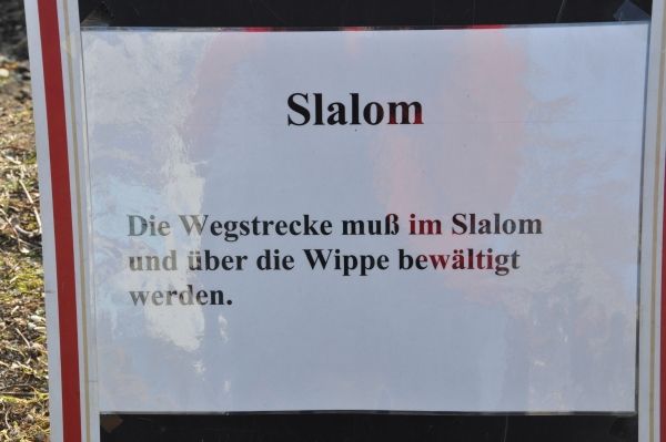 Slalom-und-Wippe
